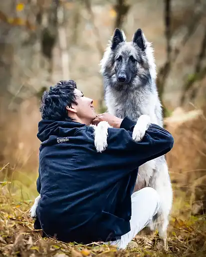 Фото з господаркою