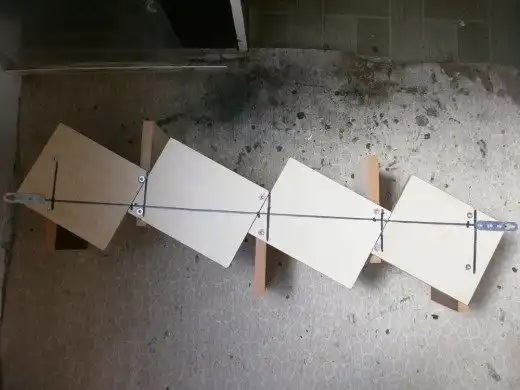 Прикручиваем сами ячейки, чередуя их вправо и влево