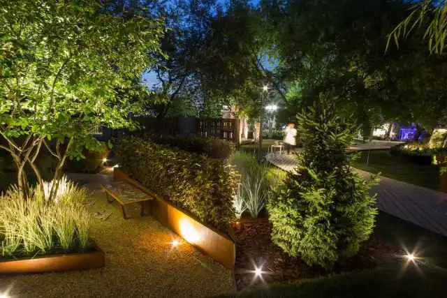 Грунтовые светильники - это самые компактные и маломощные светильники, которые монтируются в поверхность