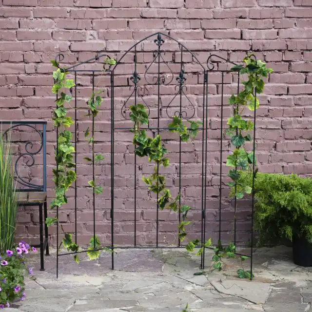 Высокая широкая опора для винограда