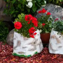 Садовое кашпо в виде пня