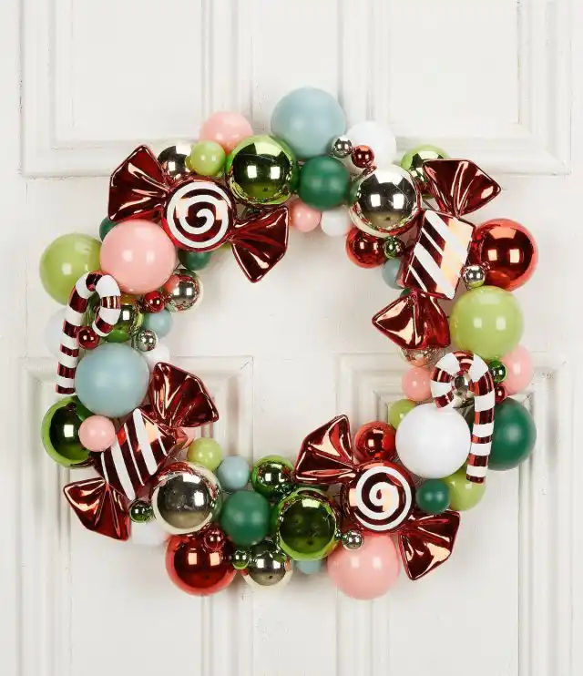 Можно экспериментировать с формами игрушек, чтобы создавать дизайнерские шедевры