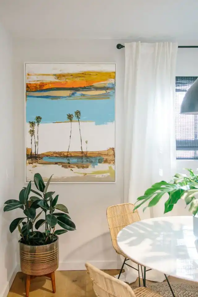 Для любителей искусства подойдут стилизованные картины