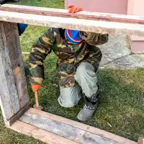 Наиболее актуальны, экономичны и просты конструкции из древесины