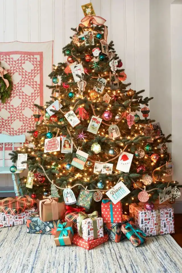 Открытки на новогодней ёлке