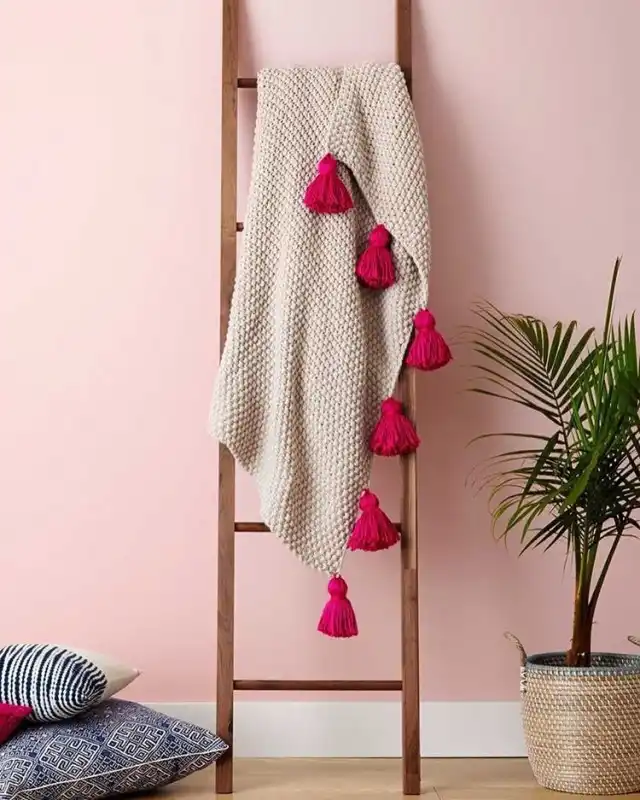 Плед с кисточками