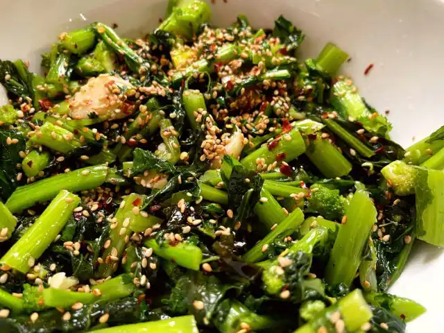 Рапини обладает огромной пользой для здоровья, в том числе противораковыми свойствами и потенциалом для снижения риска хронических заболеваний.