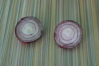 Лук «Ялтинский красный» не должен иметь более 7 слоев