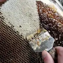 Срезаем забрус специальной вилочкой