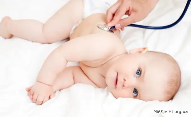 Перший візит із немовлям у поліклініку: яких лікарів треба відвідати
